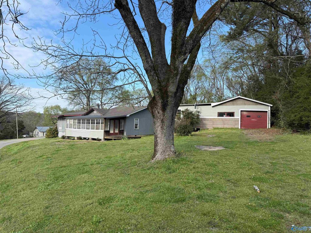 103 South Court, Gadsden, AL 35904