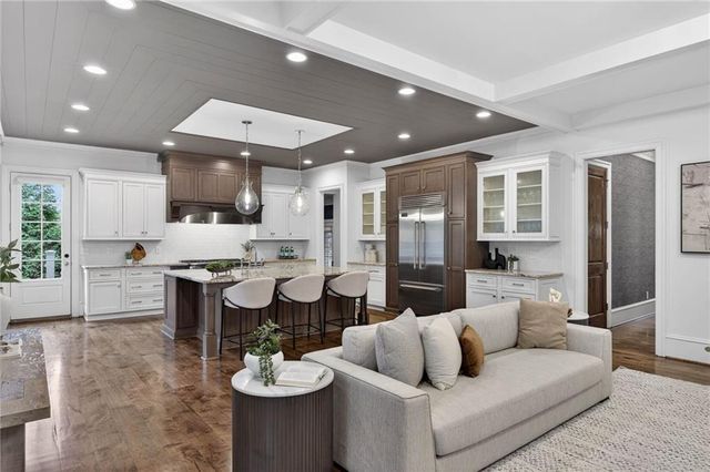 15 Lake Forrest Lane NE, Atlanta, GA 30342