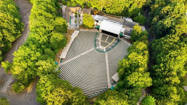 15 Lake Forrest Lane NE, Atlanta, GA 30342