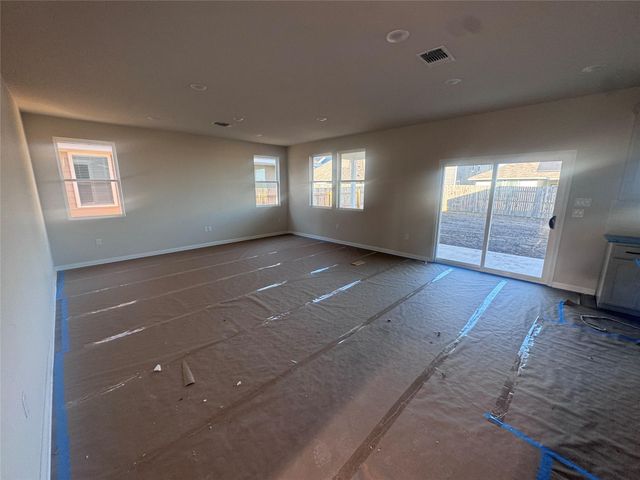 331 Willow Heights DR, Hutto, TX 78634