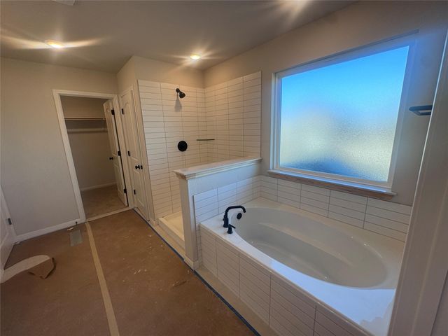 331 Willow Heights DR, Hutto, TX 78634