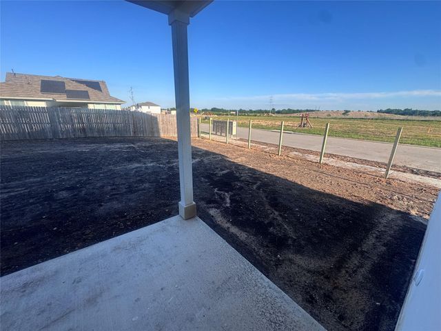 331 Willow Heights DR, Hutto, TX 78634