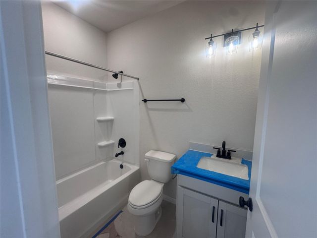 331 Willow Heights DR, Hutto, TX 78634