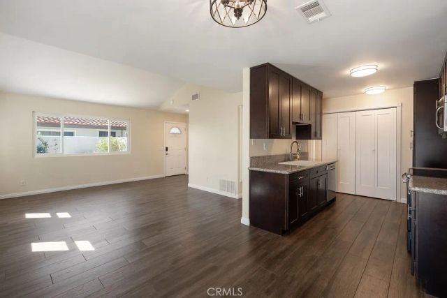 1393 Bouquet, Upland, CA 91786