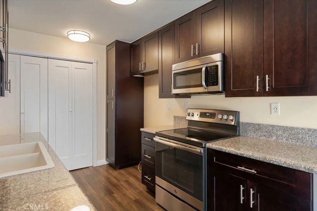 1393 Bouquet, Upland, CA 91786