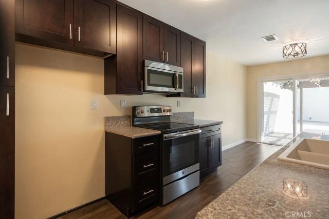 1393 Bouquet, Upland, CA 91786