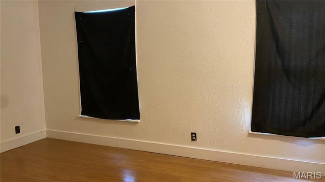 808 W Washington Street, St James, MO 65559