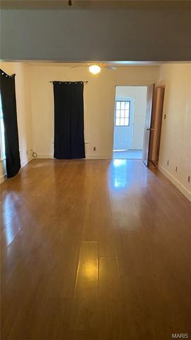 808 W Washington Street, St James, MO 65559