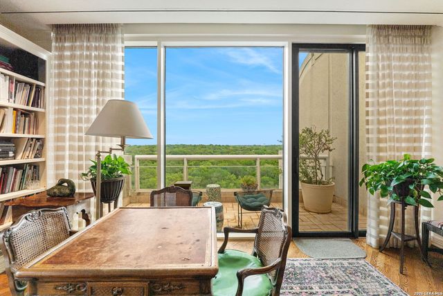 200 Patterson Ave Apt 900, San Antonio, TX 78209