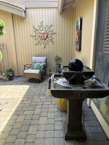 5120 Village Oaks Dr, Rocklin, CA 95677