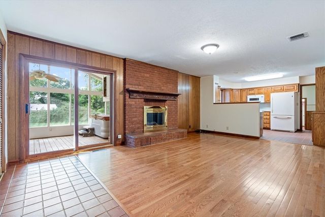 904 Elgin Street, Siloam Springs, AR 72761