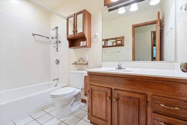 904 Elgin Street, Siloam Springs, AR 72761