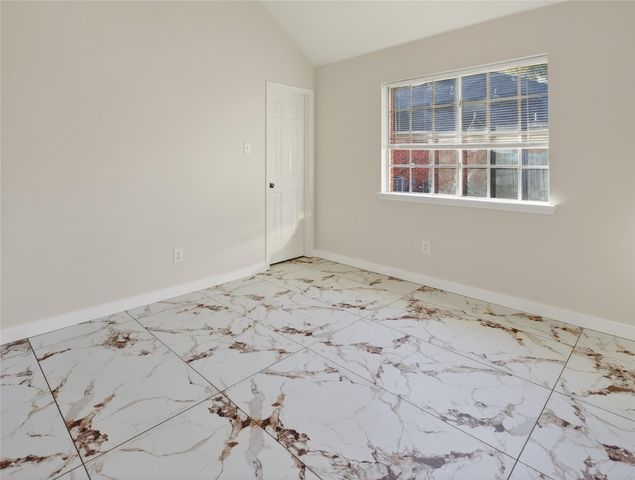 4418 W Thunderwood Circle, Fresno, TX 77545