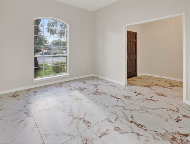 4418 W Thunderwood Circle, Fresno, TX 77545