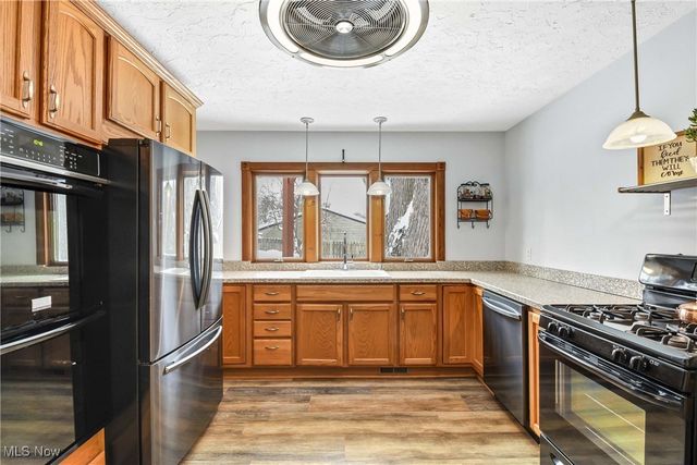 8377 Akins Road, North Royalton, OH 44133