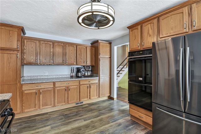 8377 Akins Road, North Royalton, OH 44133