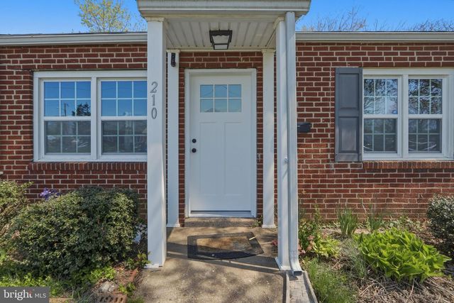 210 BACON AVE, New Castle, DE 19720