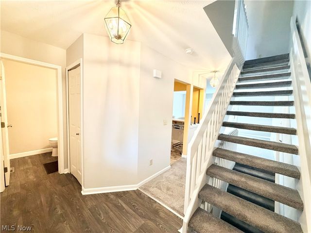 719 Gold Leaf Court, Streetsboro, OH 44241