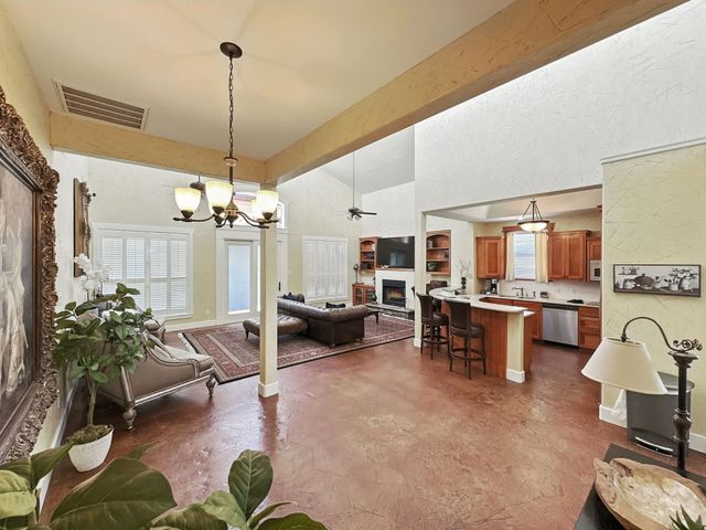 1002 Hoylake Court, Ennis, TX 75119