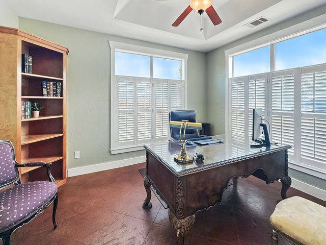 1002 Hoylake Court, Ennis, TX 75119