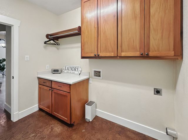 1002 Hoylake Court, Ennis, TX 75119