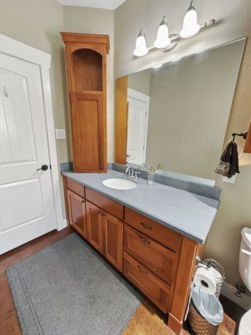 1002 Hoylake Court, Ennis, TX 75119