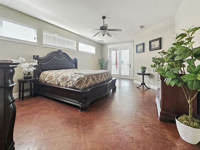 1002 Hoylake Court, Ennis, TX 75119