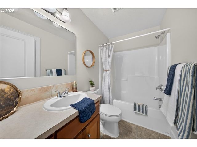 1145 34TH Pl, Forest Grove, OR 97116