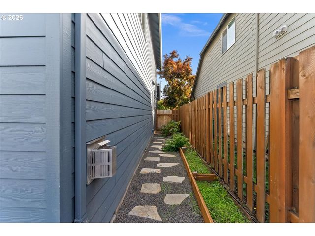1145 34TH Pl, Forest Grove, OR 97116