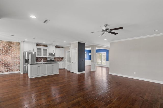 202 Cotton Ridge Ln, Dothan, AL 36301