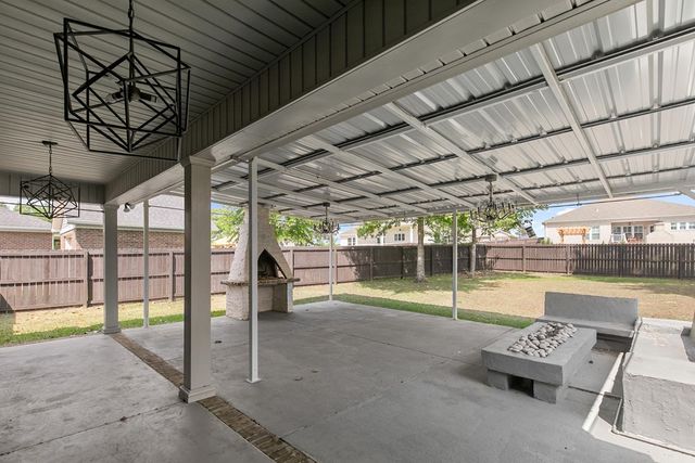 202 Cotton Ridge Ln, Dothan, AL 36301