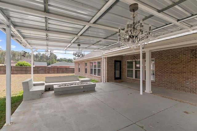 202 Cotton Ridge Ln, Dothan, AL 36301