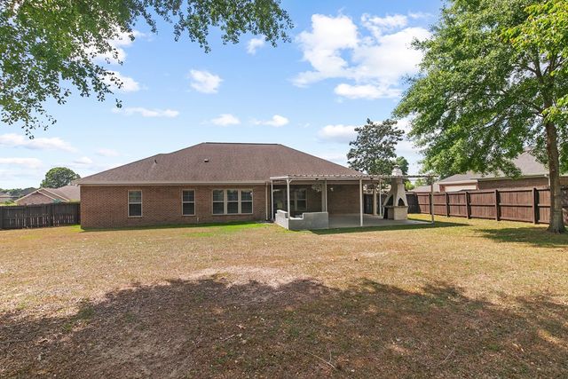 202 Cotton Ridge Ln, Dothan, AL 36301