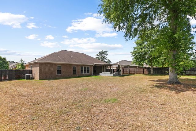 202 Cotton Ridge Ln, Dothan, AL 36301