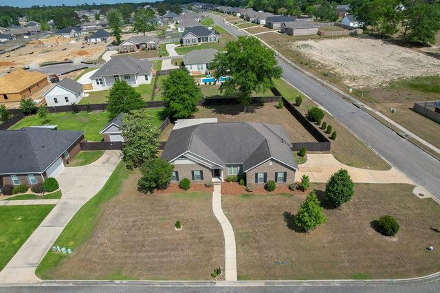 202 Cotton Ridge Ln, Dothan, AL 36301