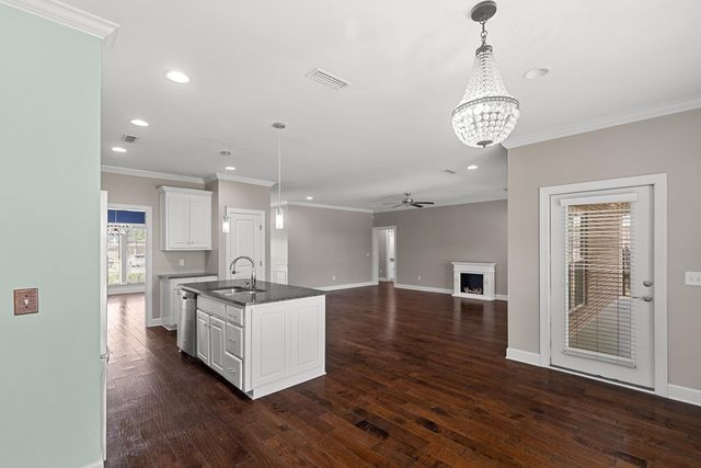 202 Cotton Ridge Ln, Dothan, AL 36301