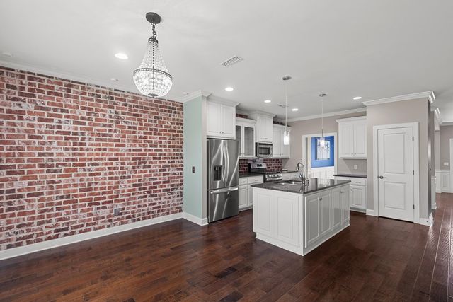 202 Cotton Ridge Ln, Dothan, AL 36301