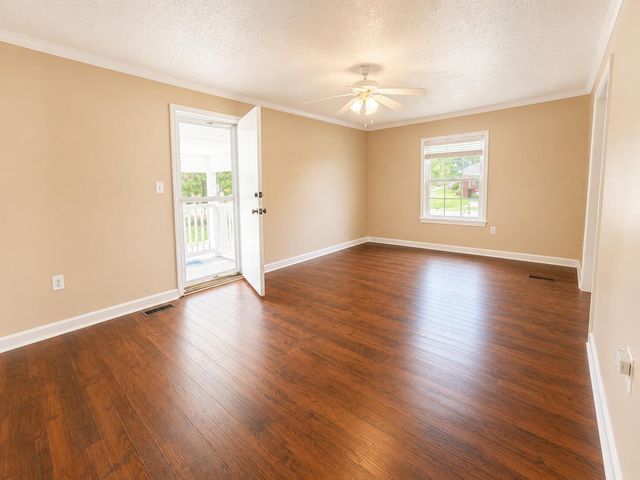 1075 Sullivan Street, Turbeville, SC 29162