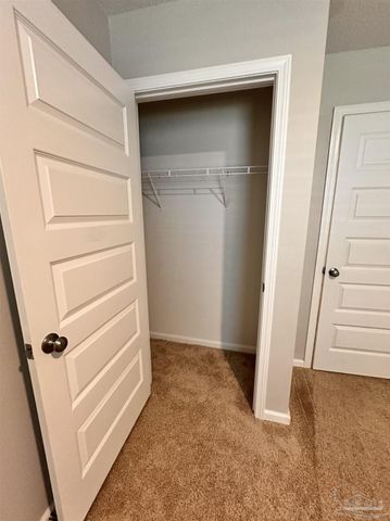 7404 Oak Lake Blvd, Pensacola, FL 32526