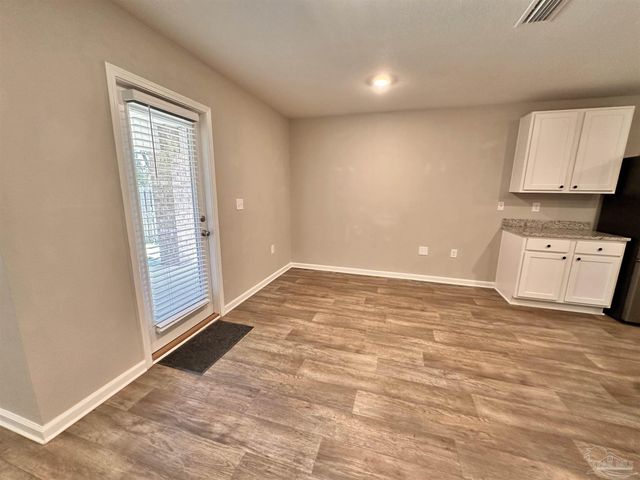 7404 Oak Lake Blvd, Pensacola, FL 32526