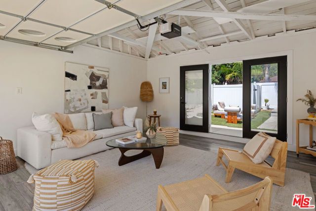 3711 Collis Avenue, Los Angeles, CA 90032