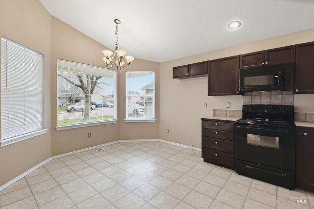 11719 W Huckleberry Dr, Nampa, ID 83651