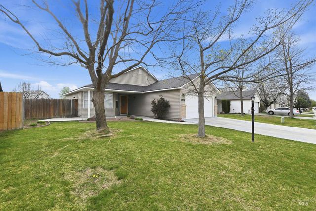 11719 W Huckleberry Dr, Nampa, ID 83651