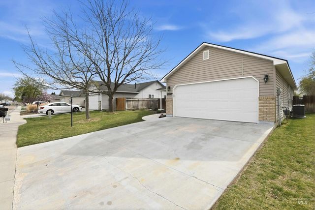 11719 W Huckleberry Dr, Nampa, ID 83651