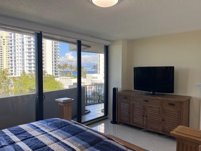 4200 N Ocean Drive 2-405, Singer Island, FL 33404