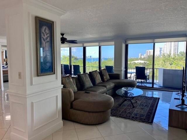 4200 N Ocean Drive 2-405, Singer Island, FL 33404