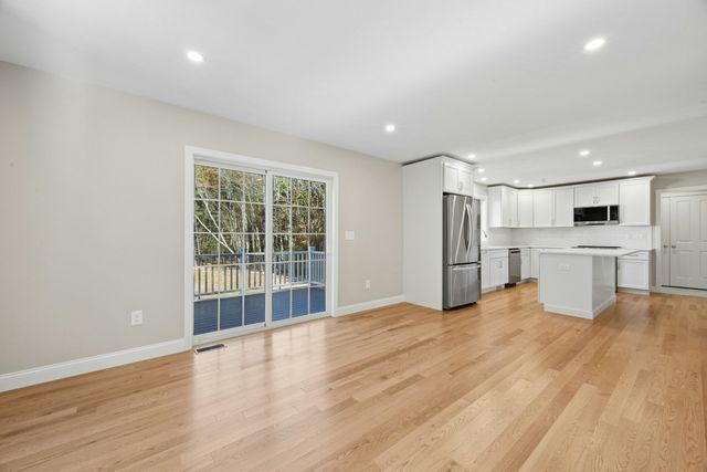37 Martin, Douglas, MA 01516