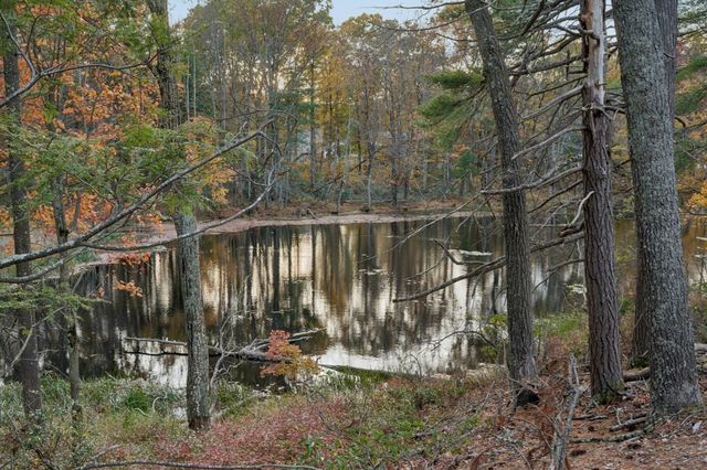 37 Martin, Douglas, MA 01516