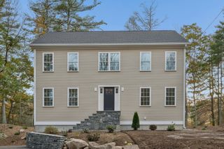 37 Martin, Douglas, MA 01516