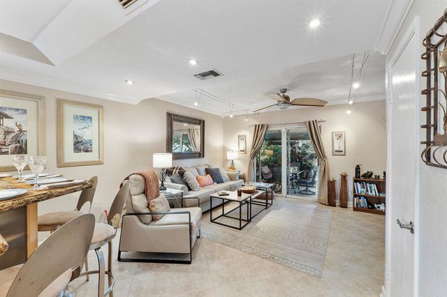 2725 NE 15th Street, Pompano Beach, FL 33062